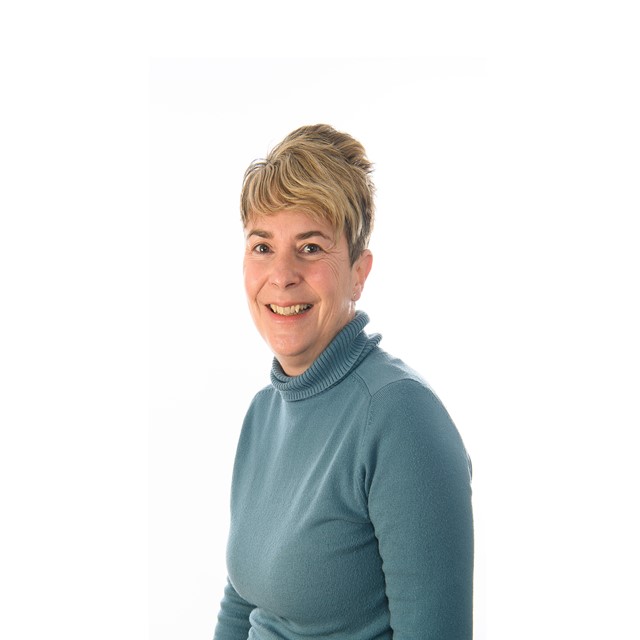 Dr Helen Ray (f)